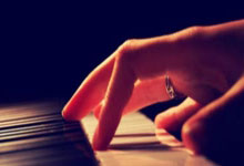 狂欢!邮报:将有超过20万名球迷参加纽卡英联杯夺冠游行.